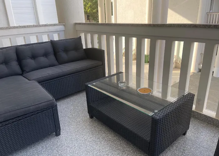 Rej Apartment Velipojë
